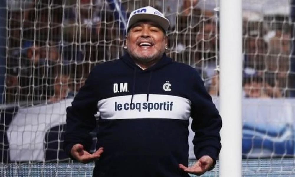 Δεν δίνουν οι γιατροί εξιτήριο στον Μαραντόνα